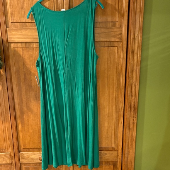 Old Navy Green Sleeveless Flowy Tshirt Dress - Picture 5 of 6